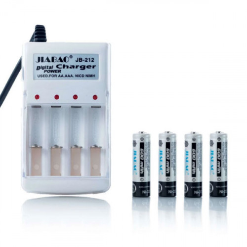 Battery Charger with 4 AA Batteries